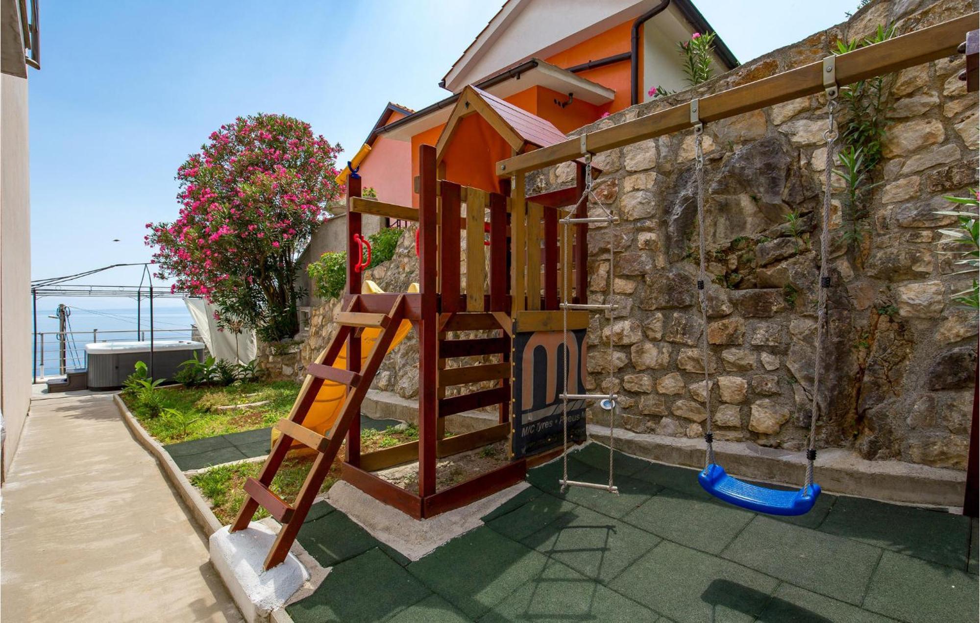 Stunning Apartment In Moscenicka Draga Ngoại thất bức ảnh